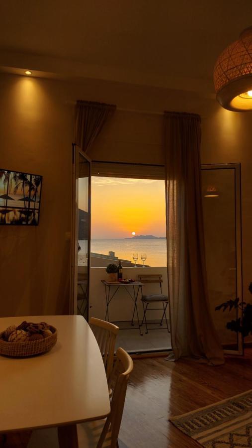 Onar Beachfront Residence, Loutraki Exteriér fotografie